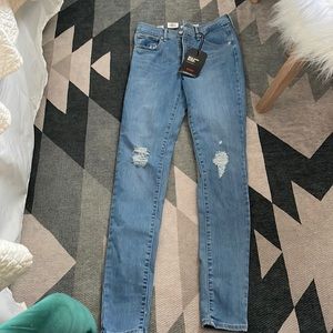 Levi’s Mile Hugh Super Skinny Jean - 27x32